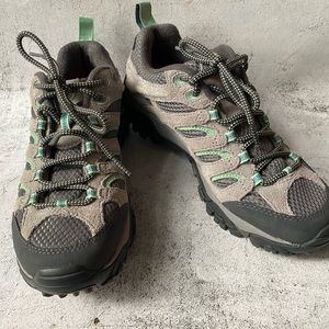 - Moab vibram Hiking Boots